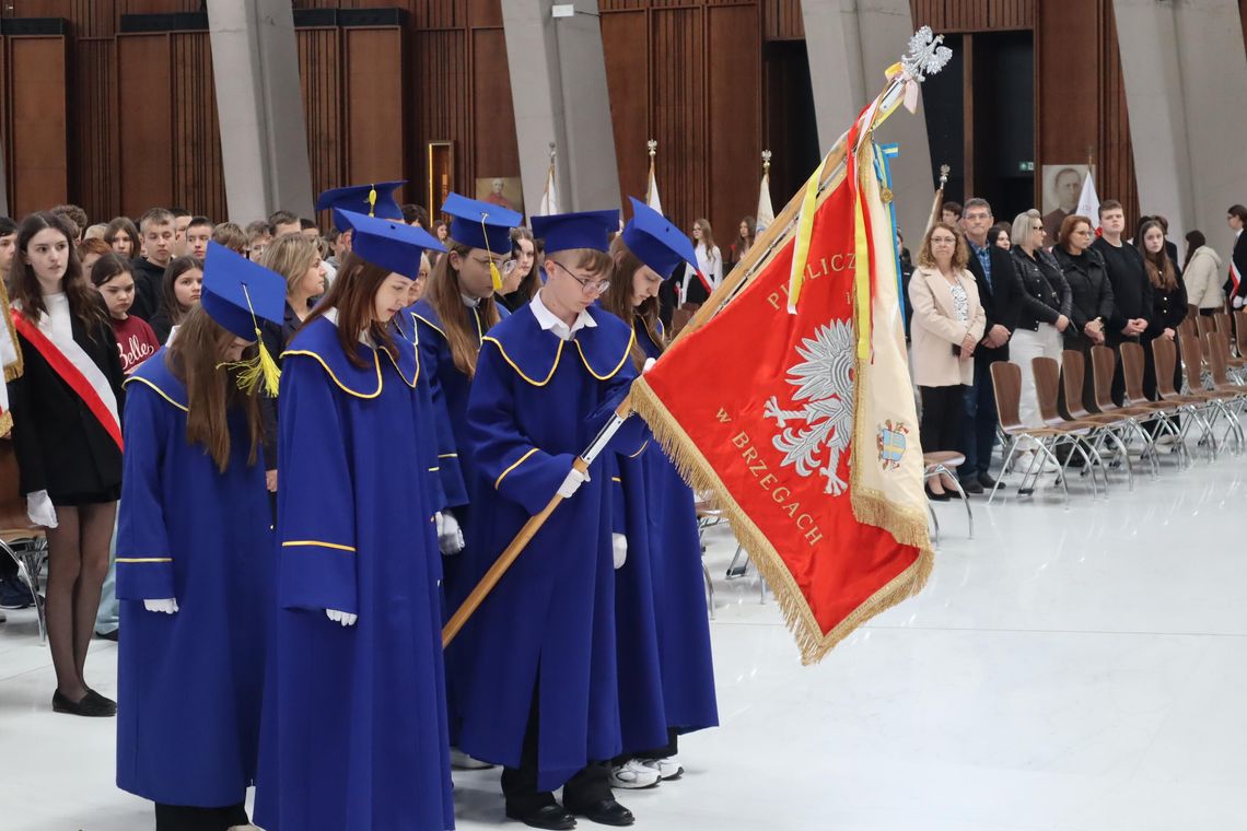 Uczniowie z Brzegów na II Mazowieckim Zjeździe Szkół noszących imię Jana Pawła II