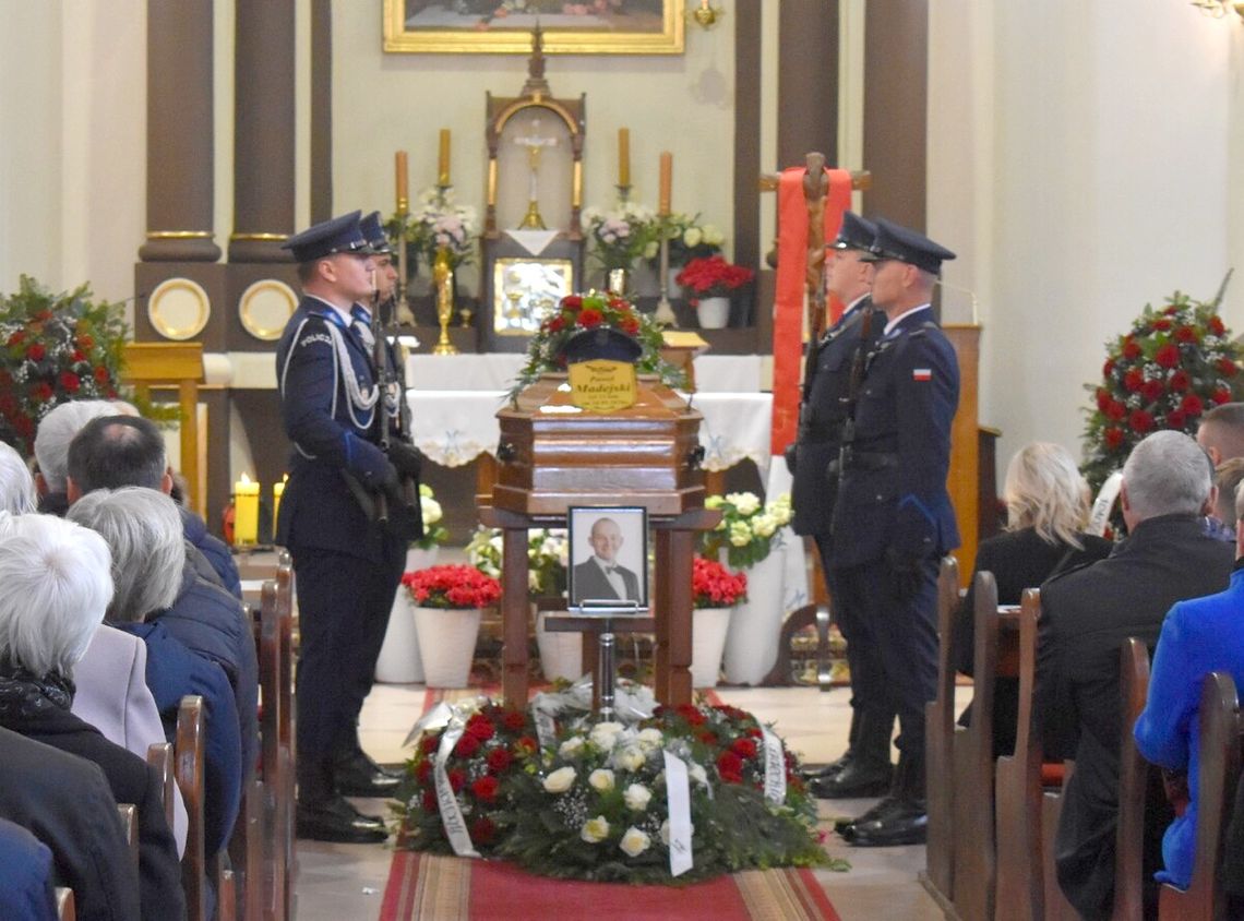 W asyście honorowej pożegnano post. Pawła Madejskiego W asyście honorowej pożegnano post. Pawła Madejskiego