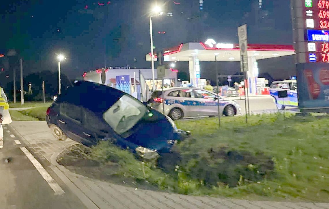 W drodze na nocną służbę policjanci udaremnili ucieczkę nietrzeźwego kierowcy W drodze na nocną służbę policjanci udaremnili ucieczkę nietrzeźwego kierowcy