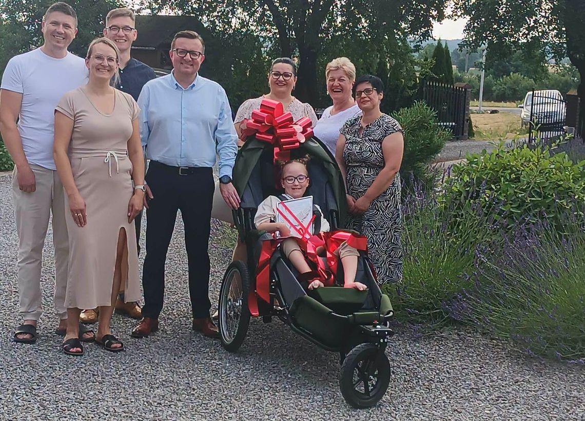 Wielki finał akcji dla Izabelki. Dzięki mieszkańcom i darczyńcom udało się kupić wymarzony wózek Wielki finał akcji dla Izabelki. Dzięki mieszkańcom i darczyńcom udało się kupić wymarzony wózek