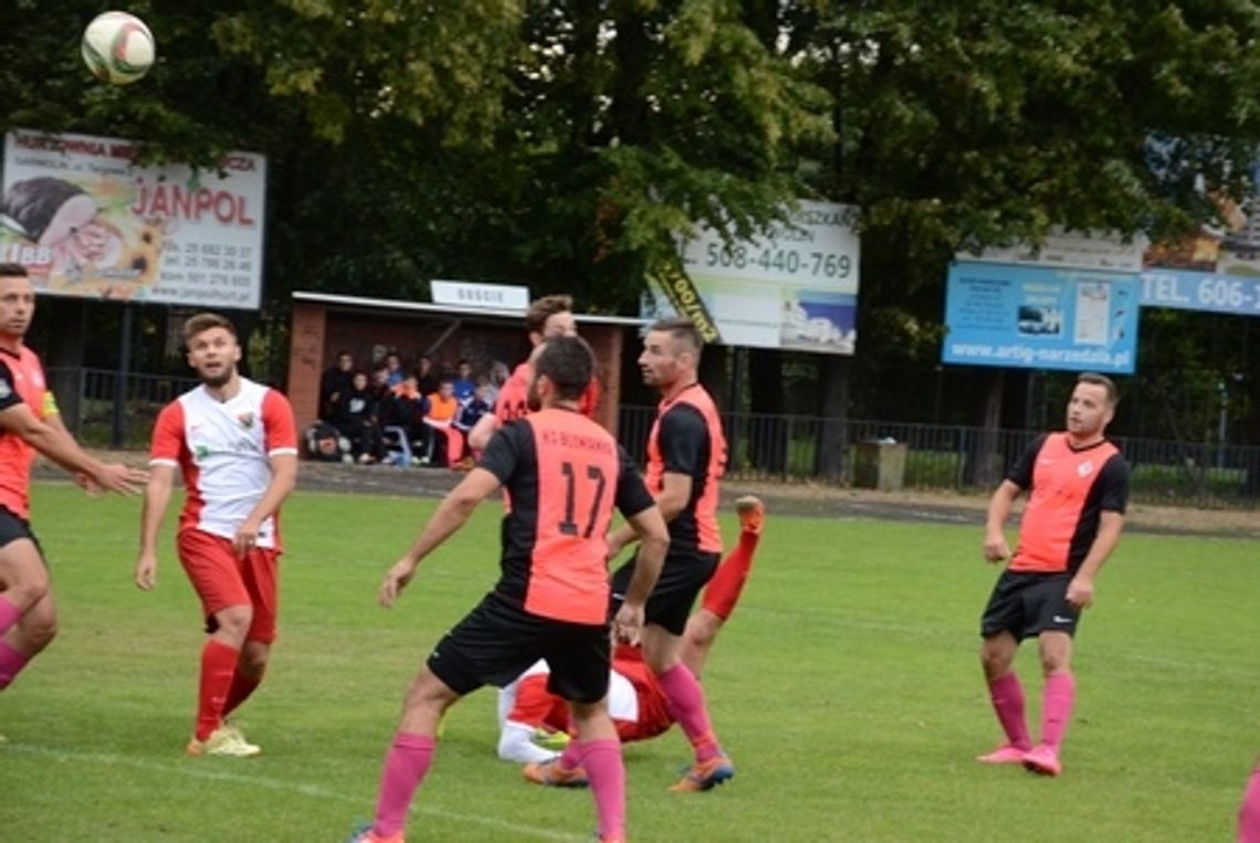 Wilga na fali. Bramka ?stadiony świata? przy Sportowej