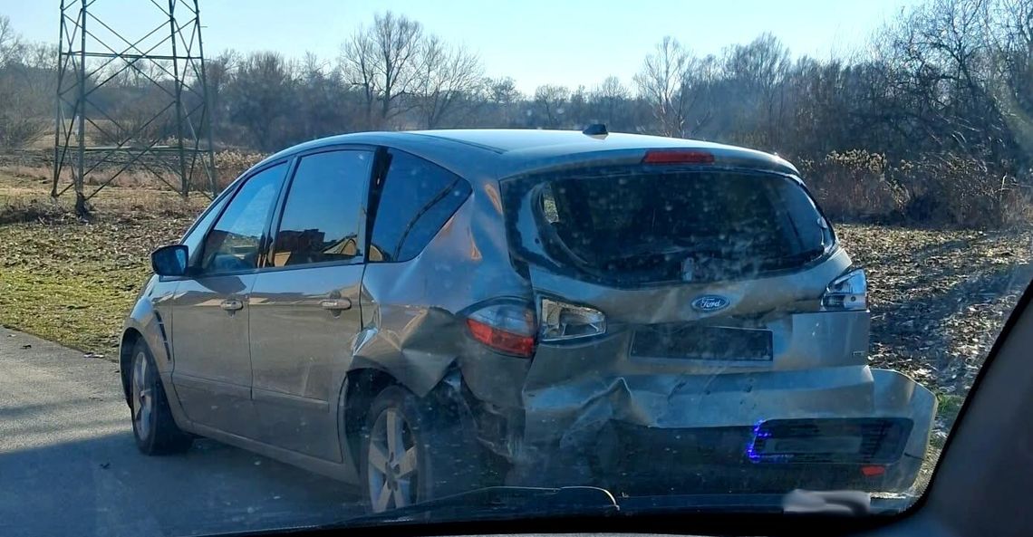 Wjechał w tył forda Wjechał w tył forda