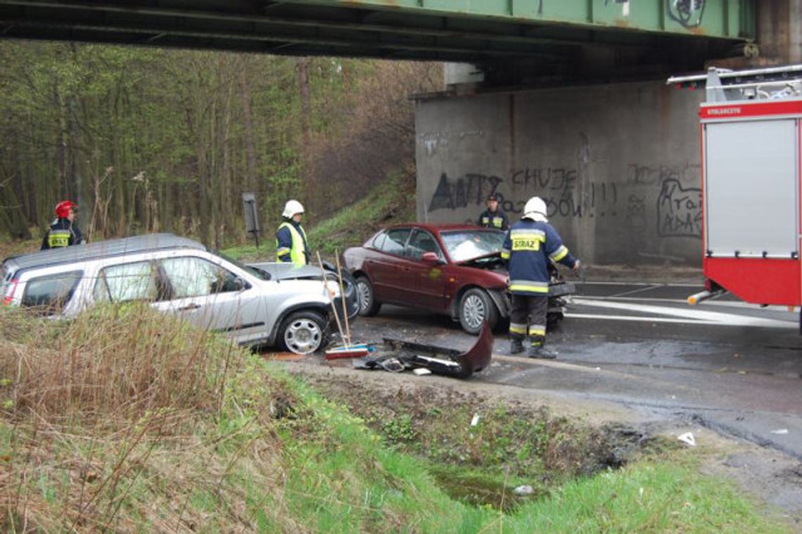 Wypadek na 17. Poważne utrudnienia