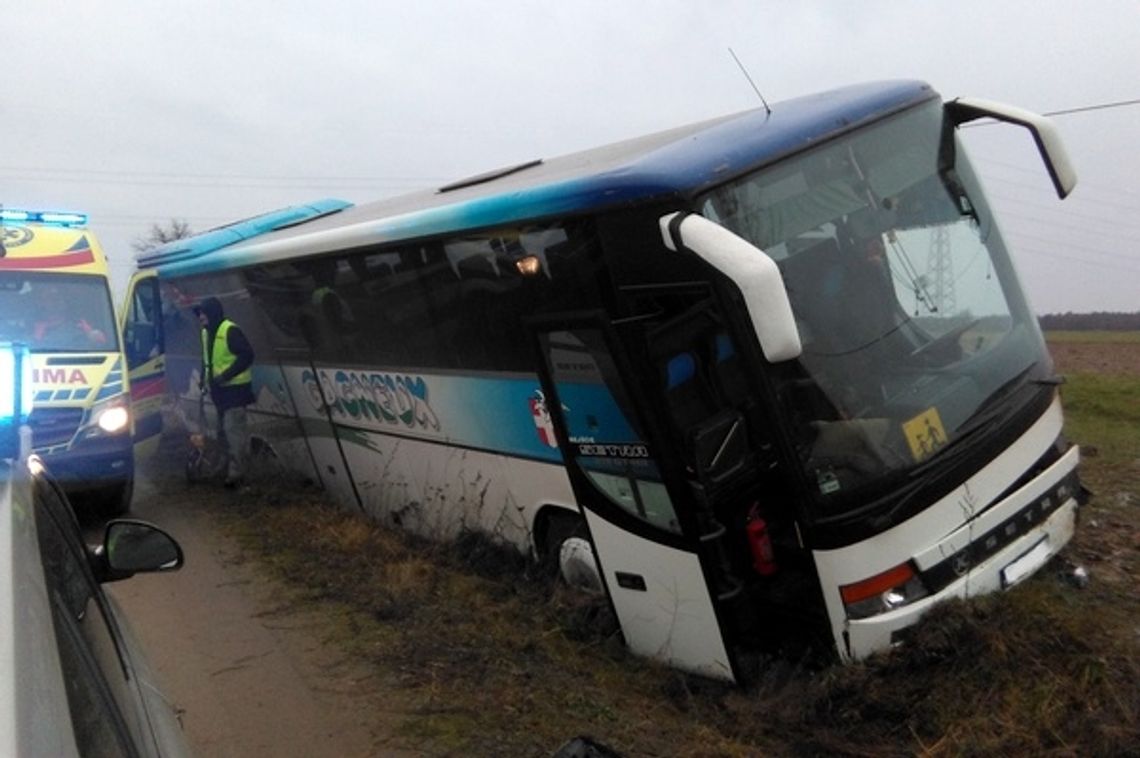 Wypadek szkolnej wycieczki. Kierowca autobusu nie żyje