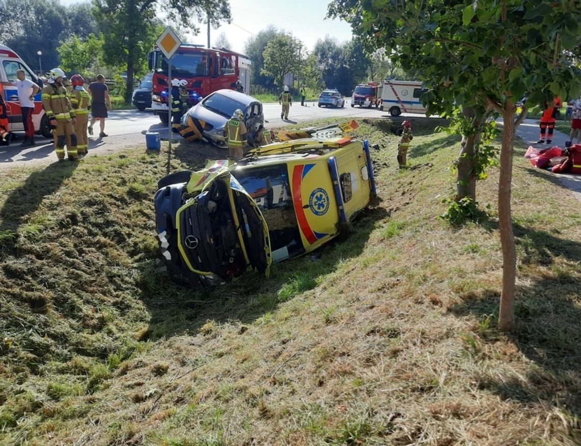 Wypadek z udziałem karetki