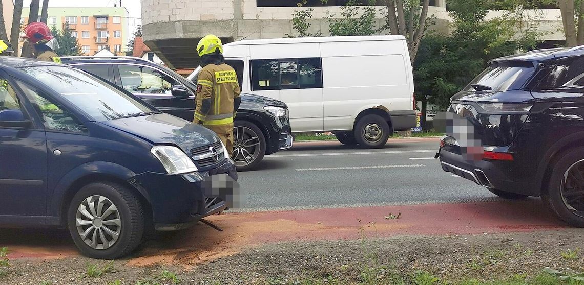 Zagapił się i wjechał w tył suva