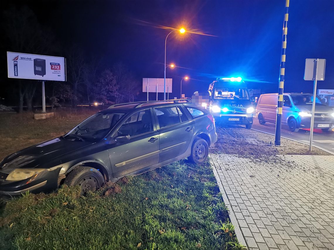 Pościg ulicami Garwolina. Kierowca był pijany i miał elektroniczny dozór