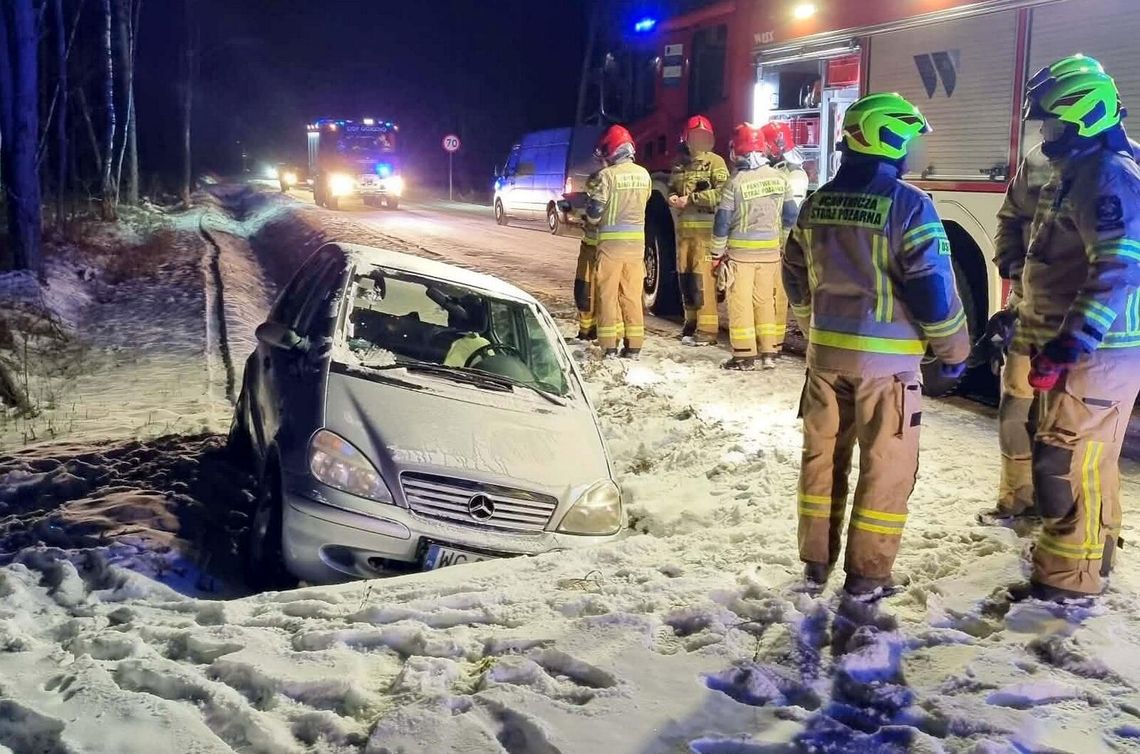 Zasłabła za kierownicą. Wpadła do rowu