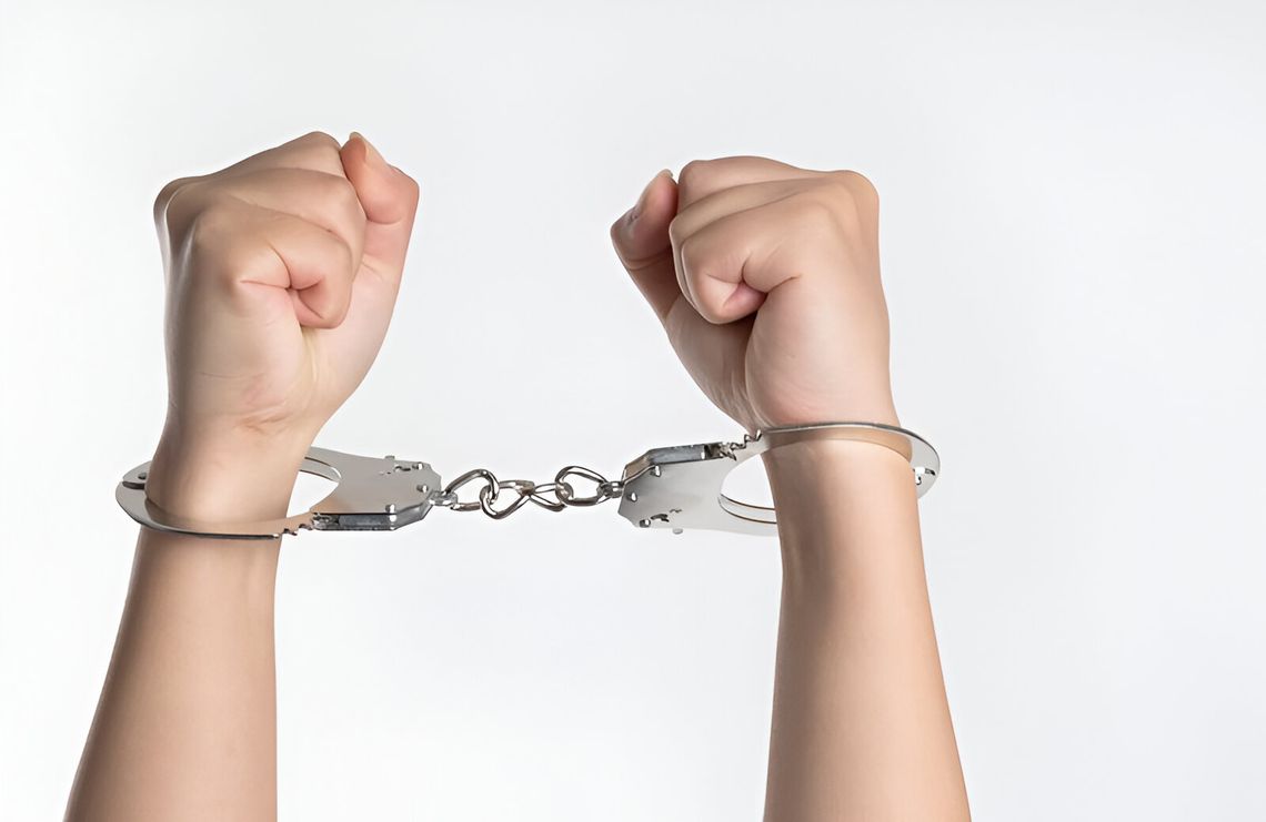 Żelechów: policjanci zatrzymali 58-latka poszukiwanego za znęcanie się nad rodziną