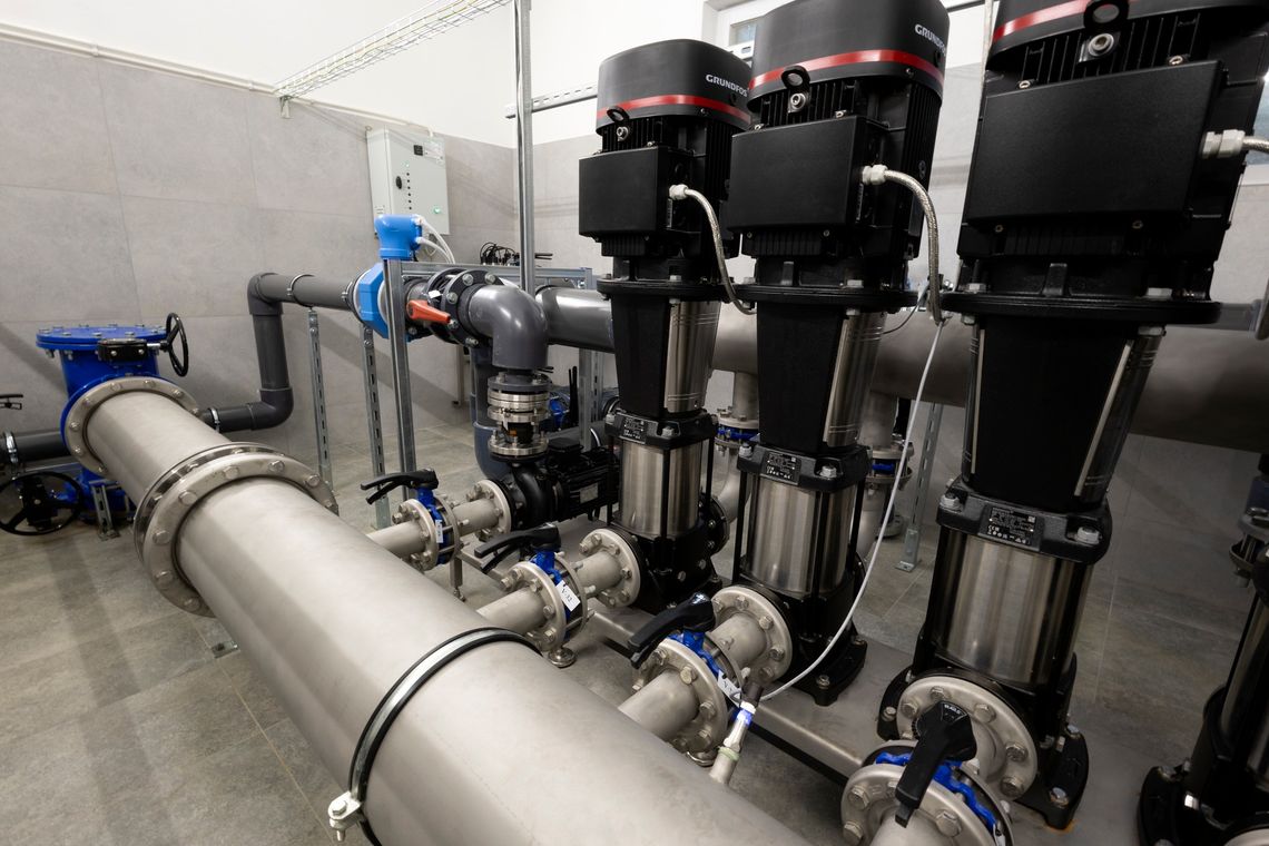 Zmodernizowana stacja uzdatniania wody w Wildze. Inwestycja za ponad 3,1 mln zł zakończona