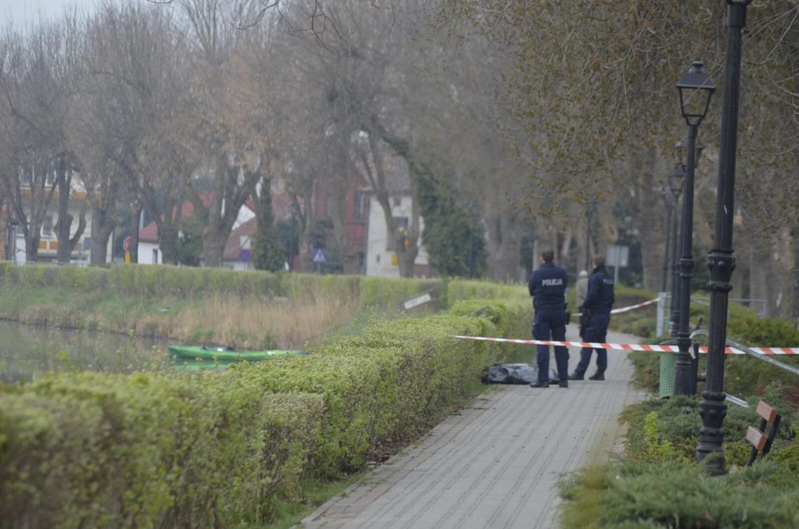 Zwłoki mężczyzny w rzece Zwłoki mężczyzny w rzece