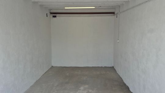 GARAŻ MUROWANY NA OS. STACYJNA