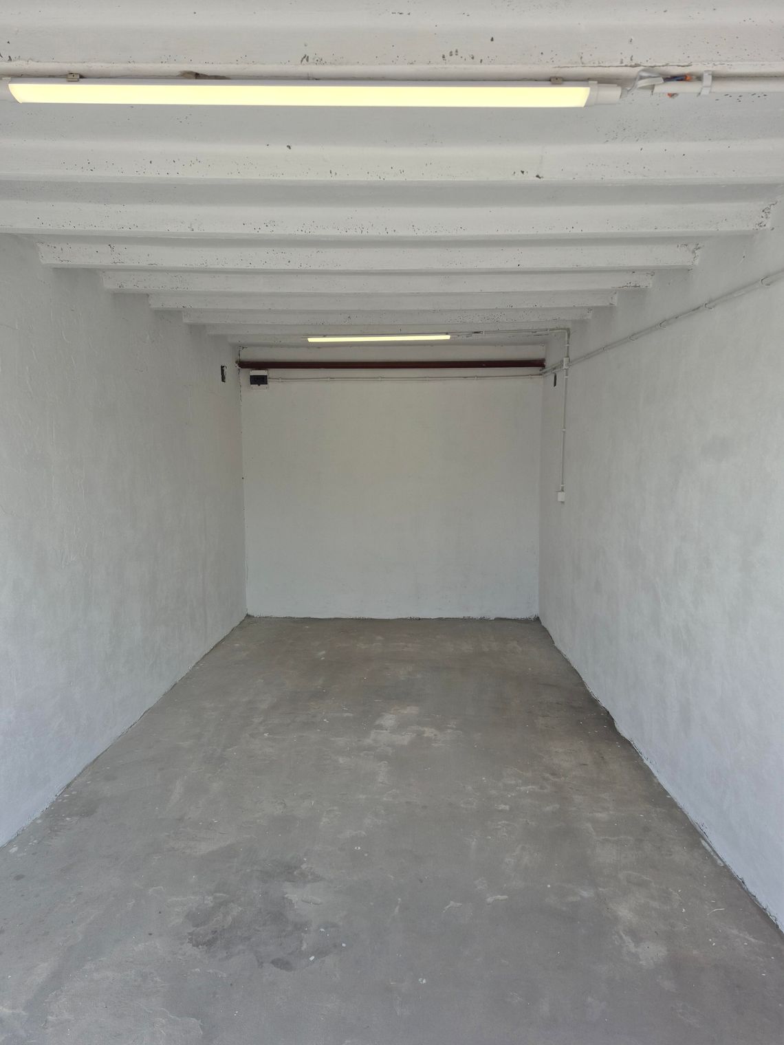 GARAŻ MUROWANY NA OS. STACYJNA