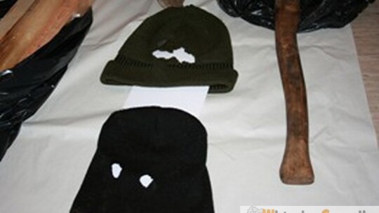 Ustawki kiboli ze strzałami w tle Ustawki kiboli ze strzałami w tle