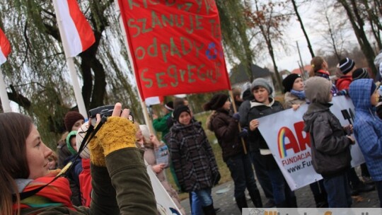 To nie krasnoludki palą śmieci