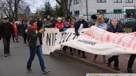 To nie krasnoludki palą śmieci