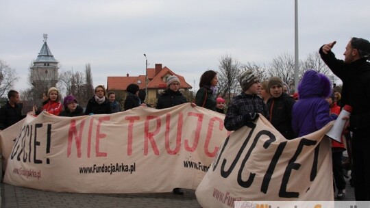 To nie krasnoludki palą śmieci