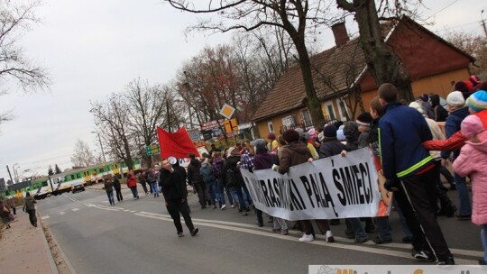 To nie krasnoludki palą śmieci