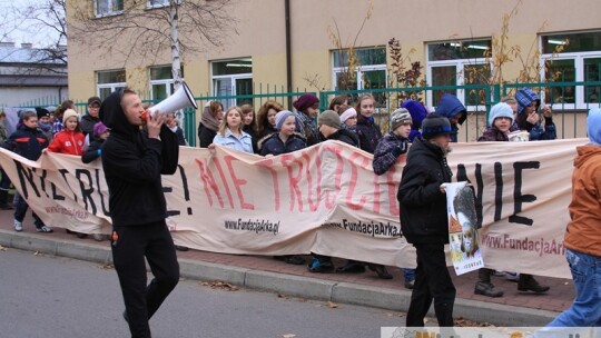 To nie krasnoludki palą śmieci