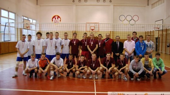 Turniej niepodległości: Dwójka góra