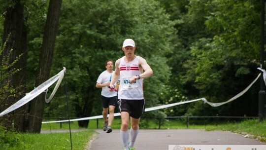 Accreo Ekiden - Pobiegli na piątkę