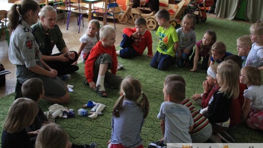 Harcerze w przedszkolu Harcerze w przedszkolu