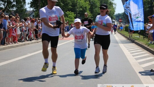 Kenijczyk zwycięzcą biegu w upale