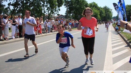 Kenijczyk zwycięzcą biegu w upale