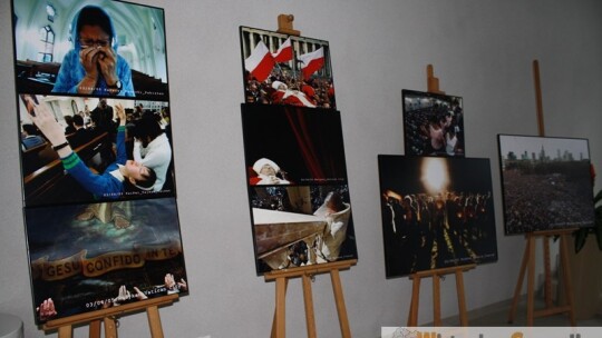 O Janie Pawle II, dla Adama Bogusza - pierwsza wystawa w Garwolance