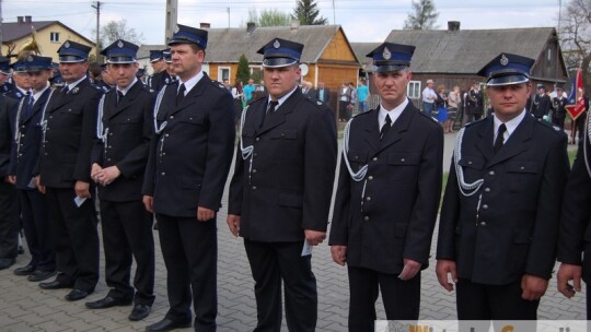  Gm. Łaskarzew: Sztandar dla OSP Grabina