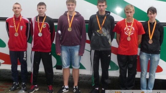 Medale w słońcu i deszczu Medale w słońcu i deszczu