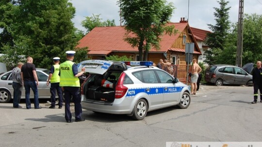 Wypadek w Uninie. Ciężarna kobieta w szpitalu