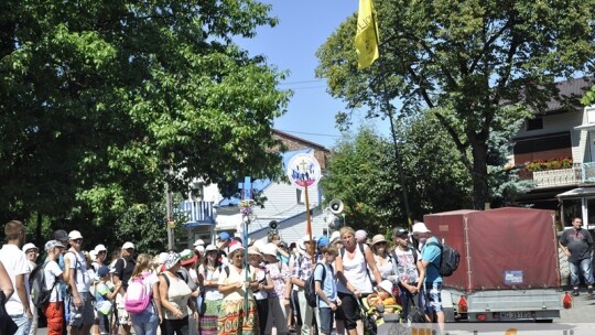 Za krokiem krok ? pielgrzymka dzień po dniu