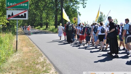 Za krokiem krok ? pielgrzymka dzień po dniu