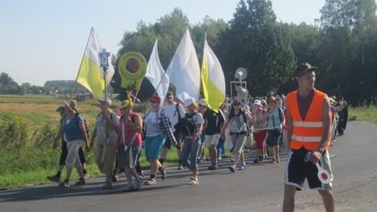 Za krokiem krok ? pielgrzymka dzień po dniu