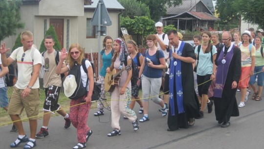 Za krokiem krok ? pielgrzymka dzień po dniu