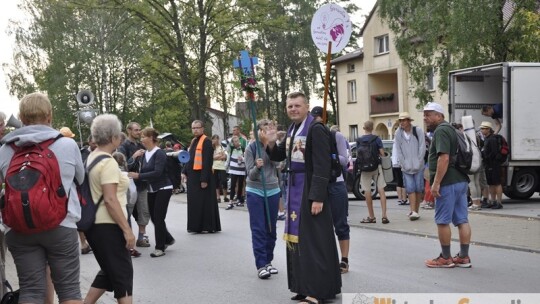 Za krokiem krok ? pielgrzymka dzień po dniu