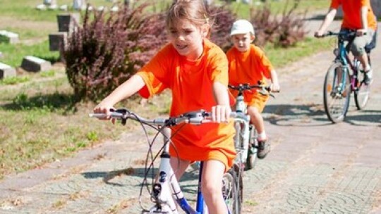 Rodzinnie, sportowo, patriotycznie na rowerach