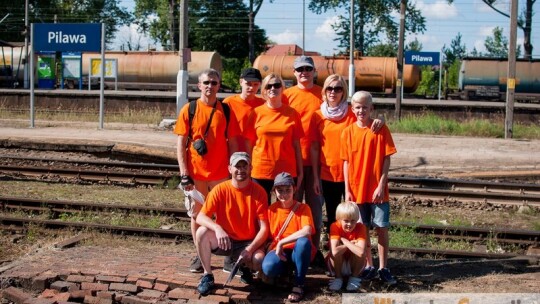 Rodzinnie, sportowo, patriotycznie na rowerach