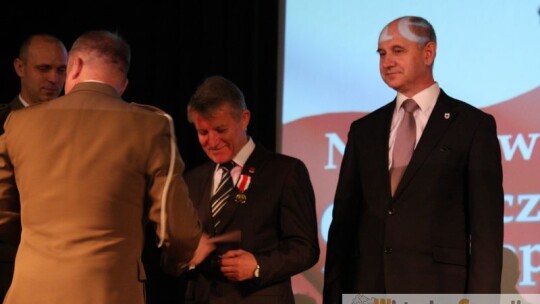 Kochać ojczyznę to nie wstyd Kochać ojczyznę to nie wstyd