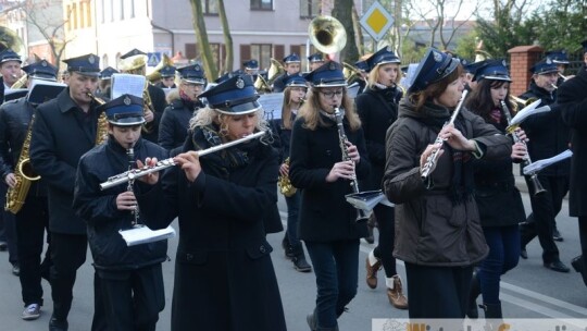 Kochać ojczyznę to nie wstyd Kochać ojczyznę to nie wstyd