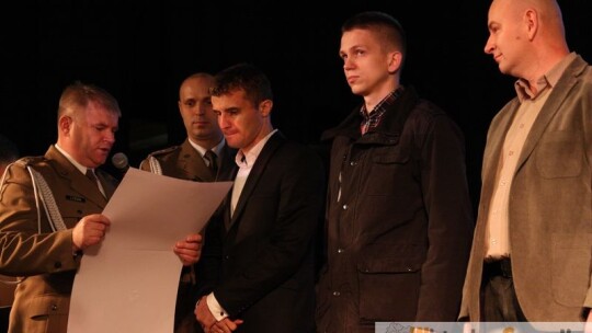 Kochać ojczyznę to nie wstyd Kochać ojczyznę to nie wstyd