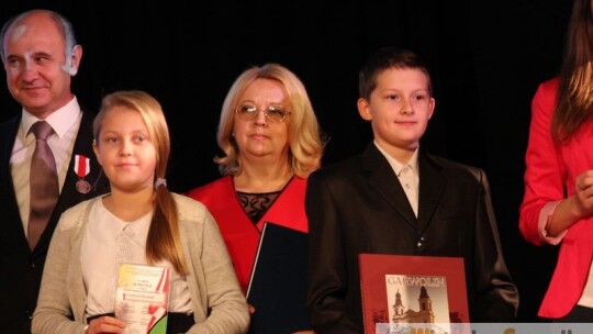 Kochać ojczyznę to nie wstyd Kochać ojczyznę to nie wstyd