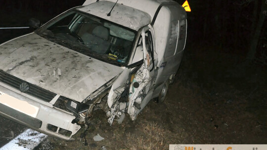 Gm. Parysów: Pijany z pickupa zderzył się z tirem Gm. Parysów: Pijany z pickupa zderzył się z tirem