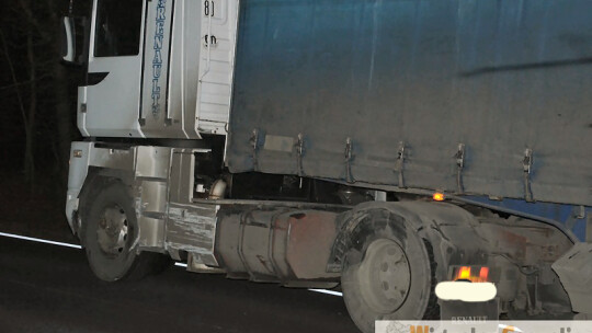 Gm. Parysów: Pijany z pickupa zderzył się z tirem Gm. Parysów: Pijany z pickupa zderzył się z tirem