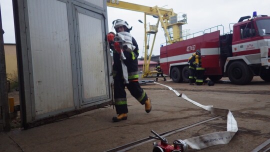 Maciejowice: Pożar od nieszczelnego zbiornika paliwa