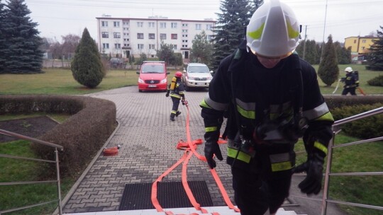 Maciejowice: Pożar od nieszczelnego zbiornika paliwa