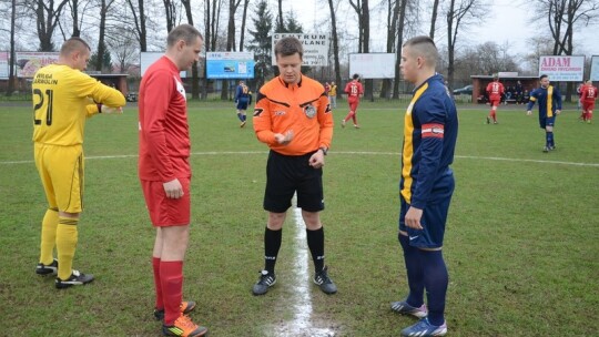 Ożarowianka lepsza od Wilgi. Podwójna czerwień GKS