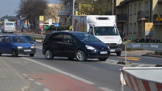 Budują rondo pod market. Początek utrudnień w ruchu