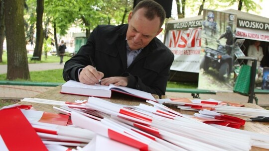 Polska! Biało-czerwoni! jak świętujemy Dzień Flagi?